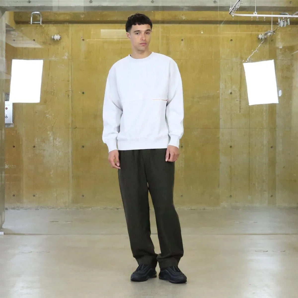 CHUCK TRAINER SWEATSHIRT - NAVY