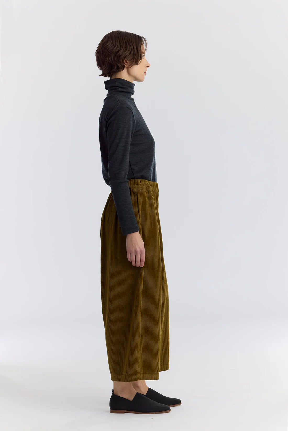 CORDUROY WIDE PANTS - DARK OLIVE