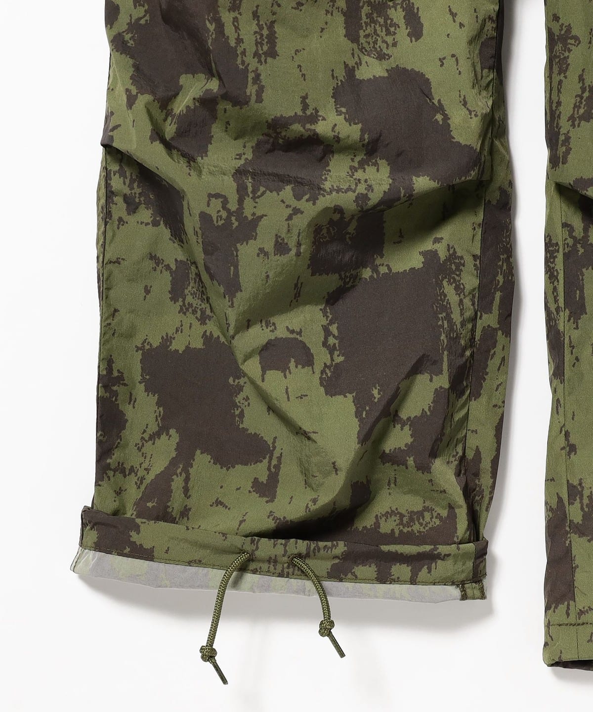 BEAMS PLUS MILITARY NYLON OVER PANTS - CAMO