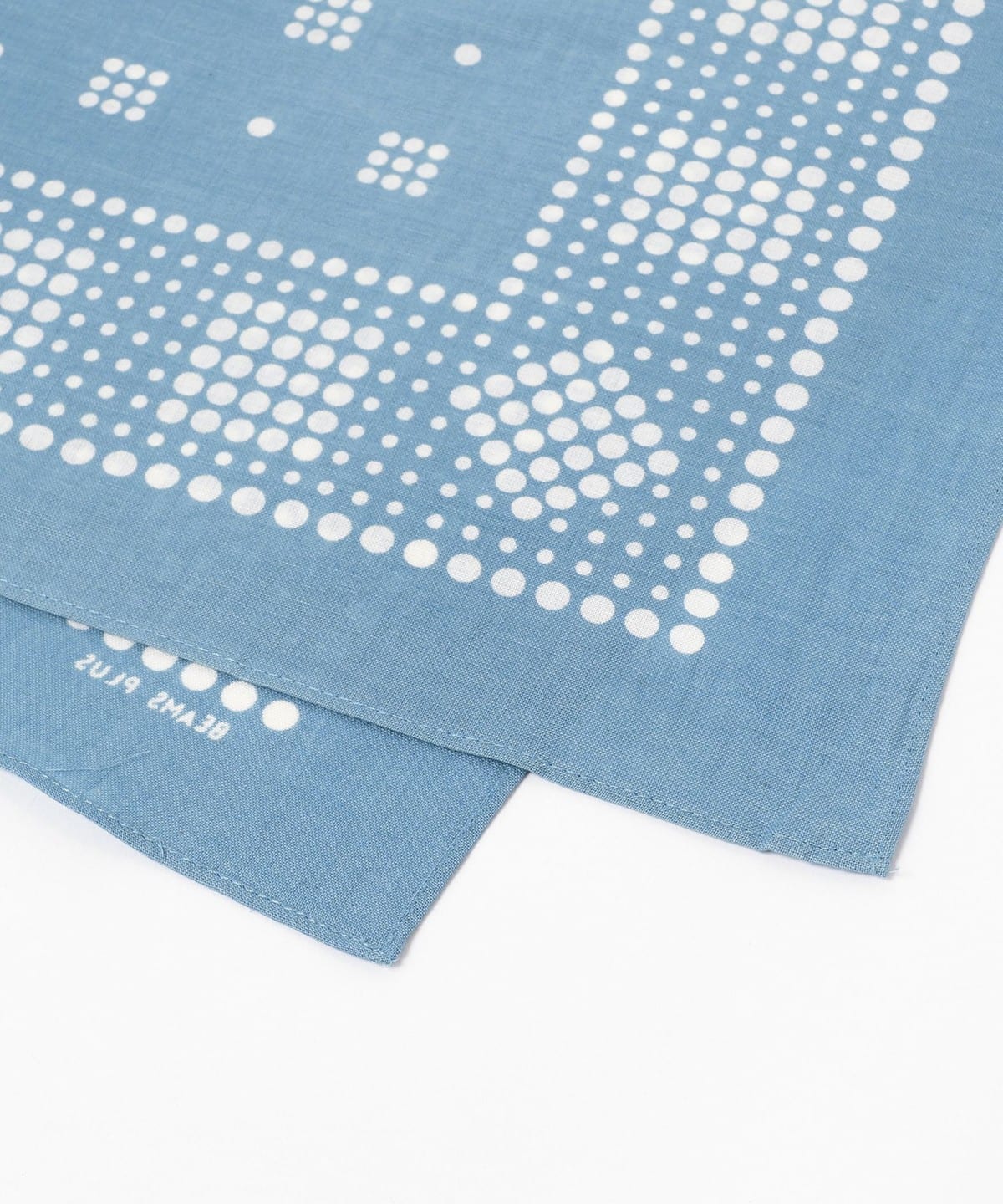 BEAMS PLUS DISCHARGE PRINTING BANDANA  - LIGHT BLUE / LARGE DOTS