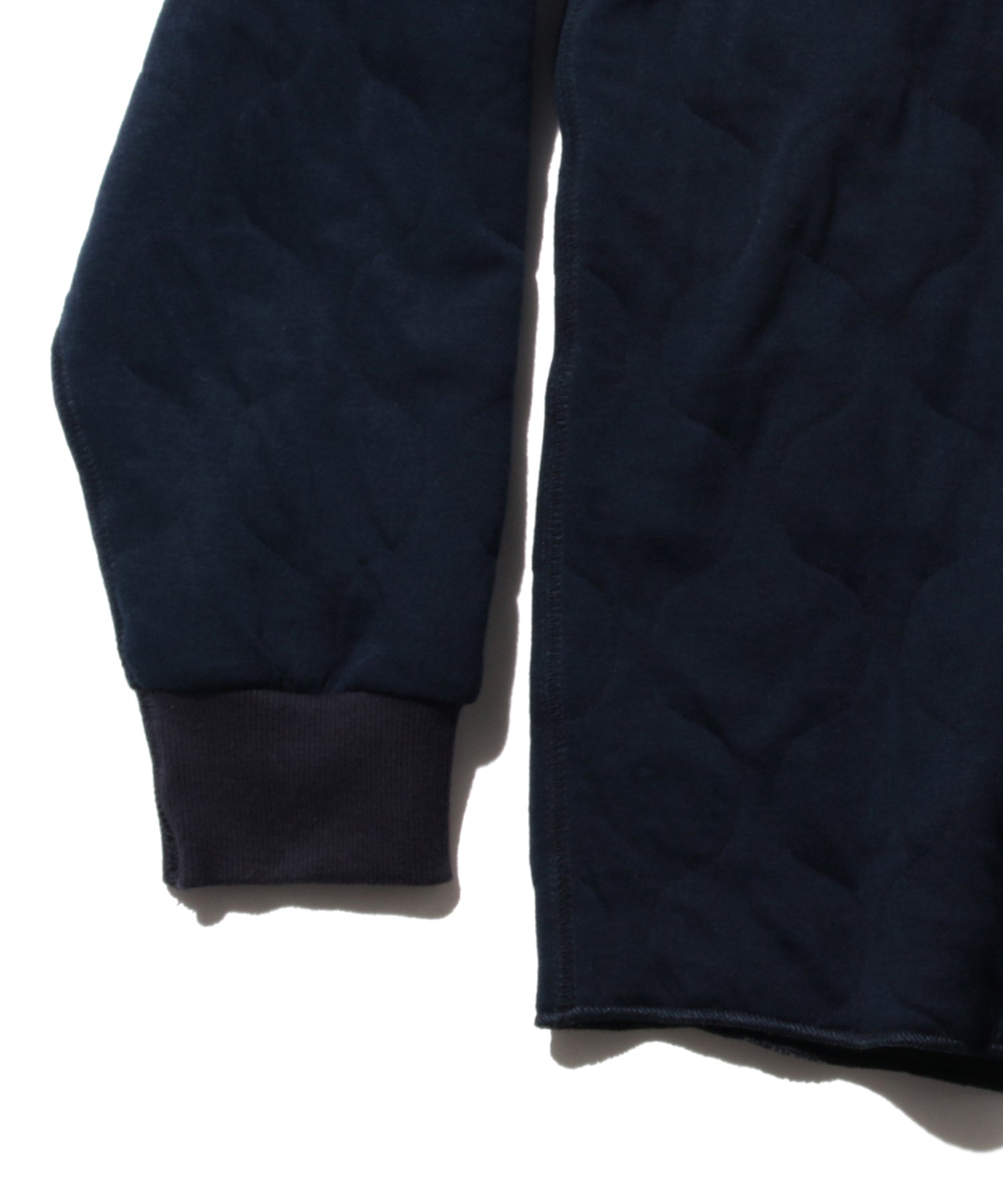 BEAMS PLUS MILITARY QUILT CREWNECK SWEATSHIRT - NAVY