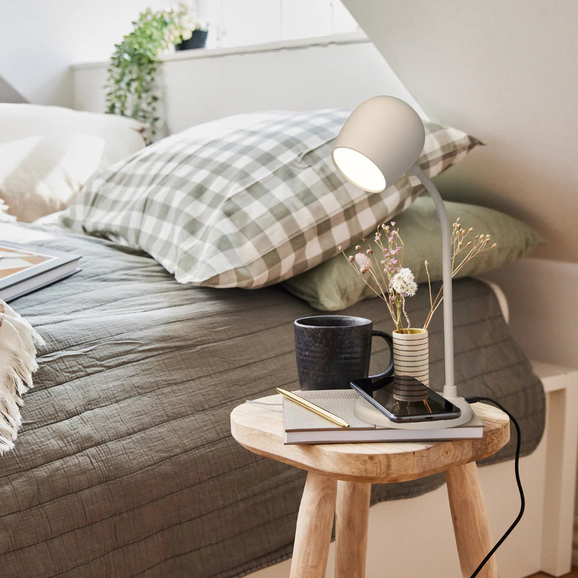 ELLIE LAMP/SPEAKER/CHARGER - IVORY SAND