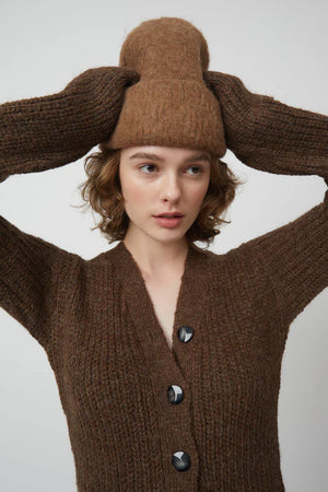 BRUSHED ALPACA BEANIE - BROWN