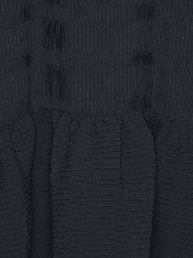 HILLY PLISSE DRESS - BLACK