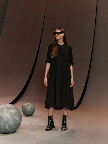 LOW PULSE DRESS - BLACK