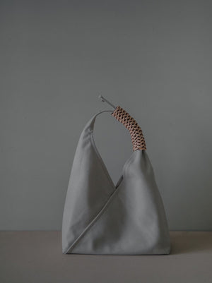 WOVEN TRIANGLE BAG SMALL - IVORY