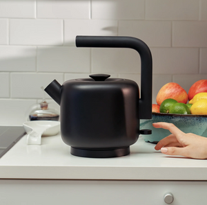 CLYDE ELECTRIC TEA KETTLE - MATTE BLACK