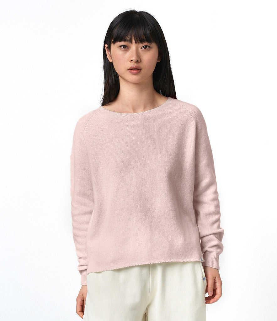 WOMEN'S CREW NECK PULLOVER, RELAXED FIT - PEARL