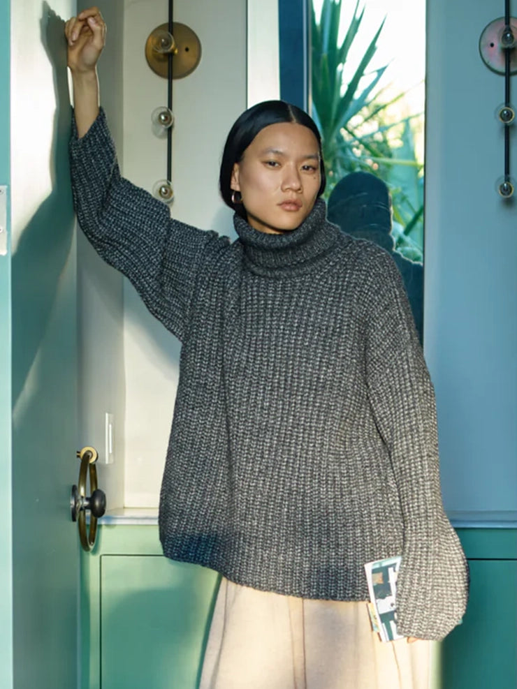 ALPACA RIB TURTLENECK SWEATER - CHARCOAL