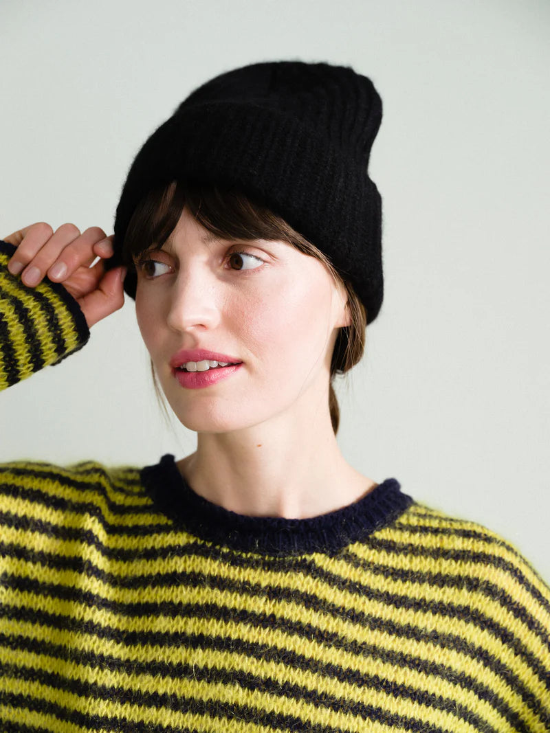 CASHMERE RIBBED BEANIE - BLACK