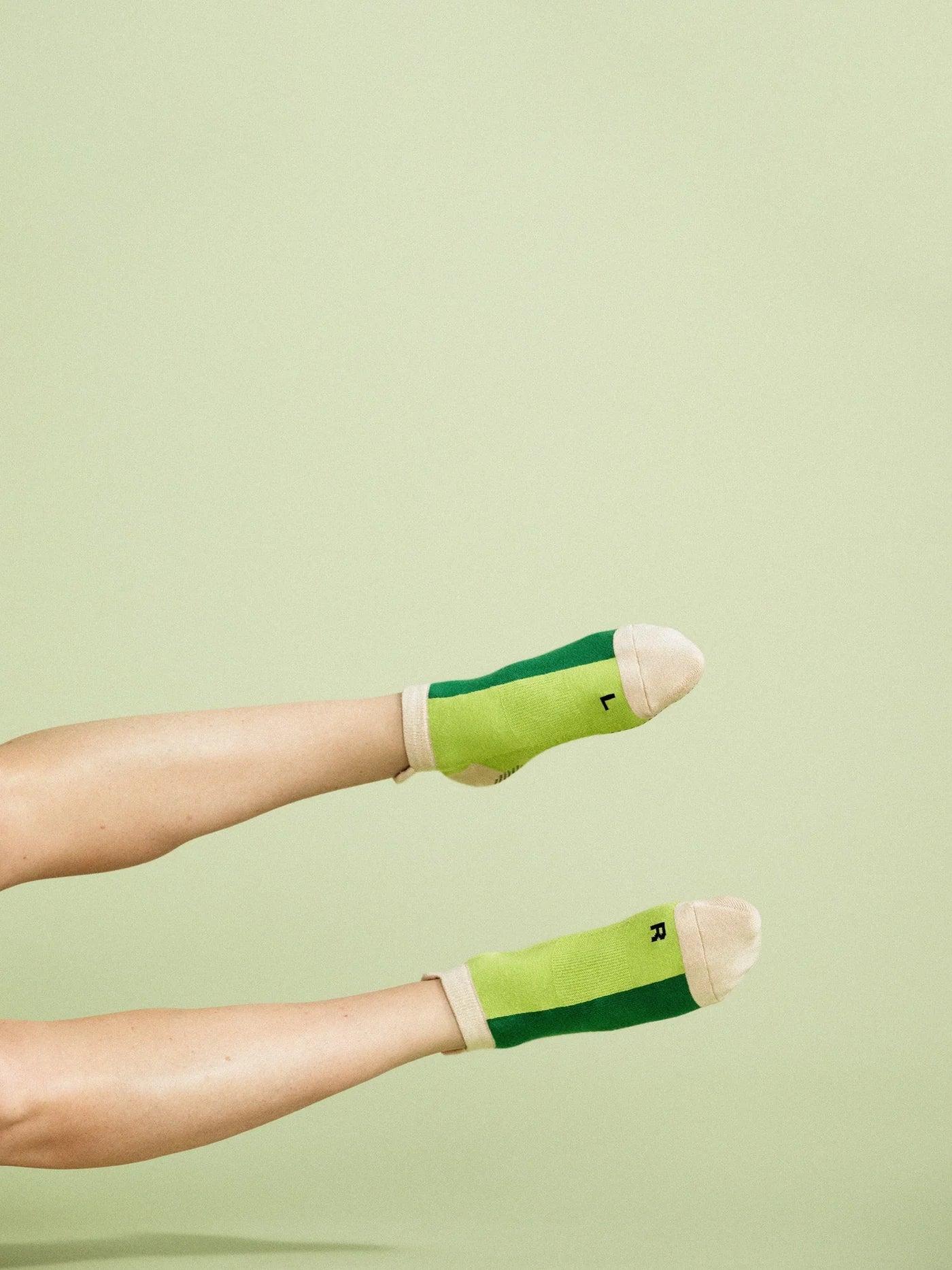 HALF & HALF SPORTY GRIP ANKLE SOCK - GREEN
