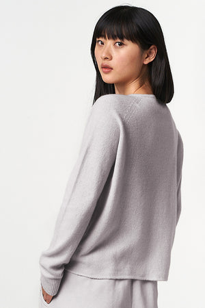 WOMEN'S CREW NECK PULLOVER, RELAXED FIT - GREY MELANGE