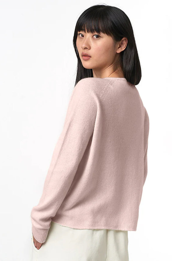 WOMEN'S CREW NECK PULLOVER, RELAXED FIT - PEARL